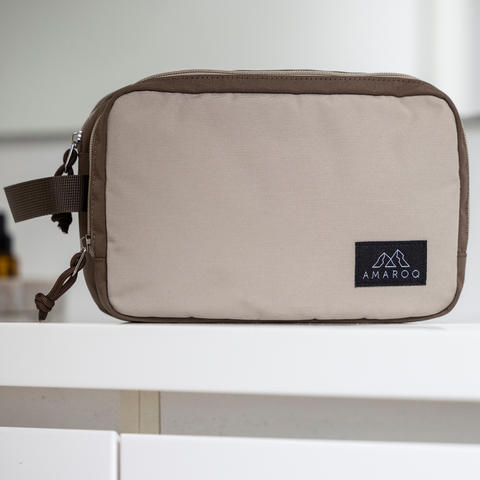 Amaroq retro Toiletry bag