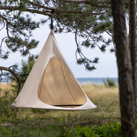 Hanging tent